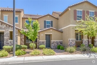 Building Photo - 2854 Starling Summit St