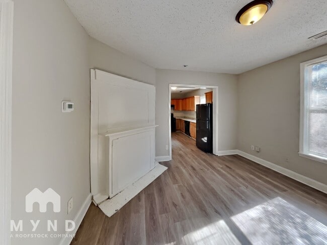 Building Photo - 1708 Evans Dr SW