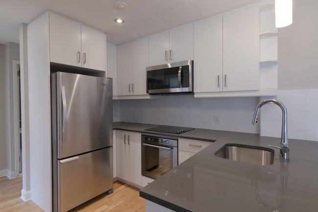 Building Photo - 3455 Rue Aylmer