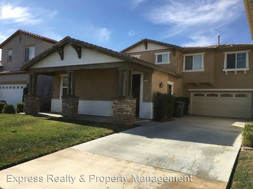 Primary Photo - 1512 Sweet Basil Cir