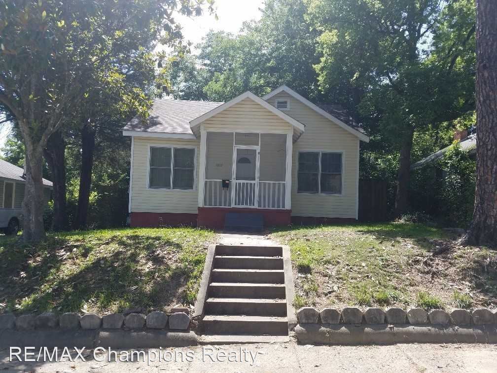 Primary Photo - 2 br, 1 bath House - 2929 Pierpont Avenue