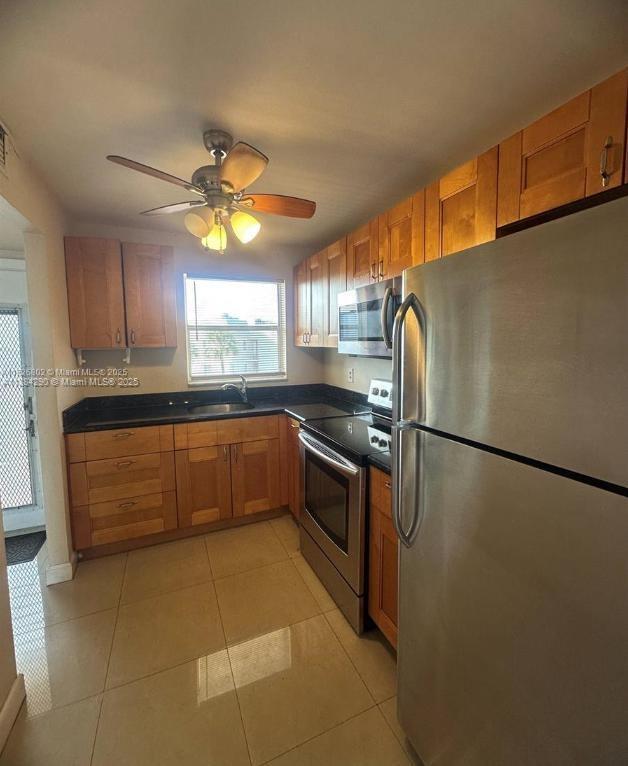 Foto del edificio - 8400 Sunrise Lakes Blvd