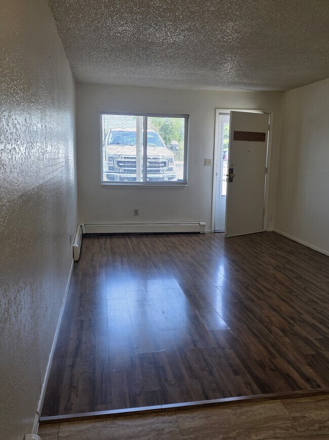 Foto del edificio - 2543 Grand Ave