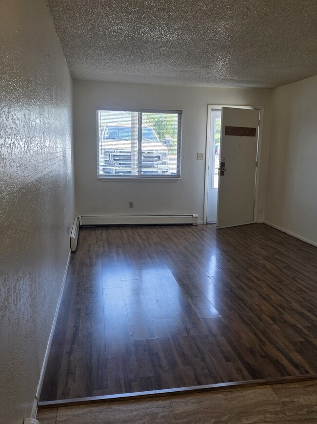 Building Photo - 2543 Grand Ave