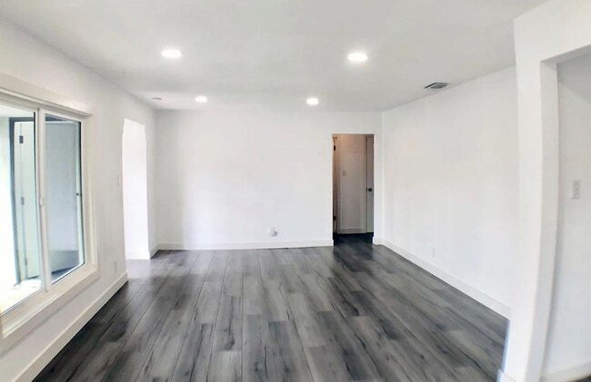 Foto del edificio - 771 Dixieanne Ave