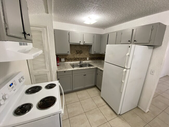 Building Photo - Transport  rd -