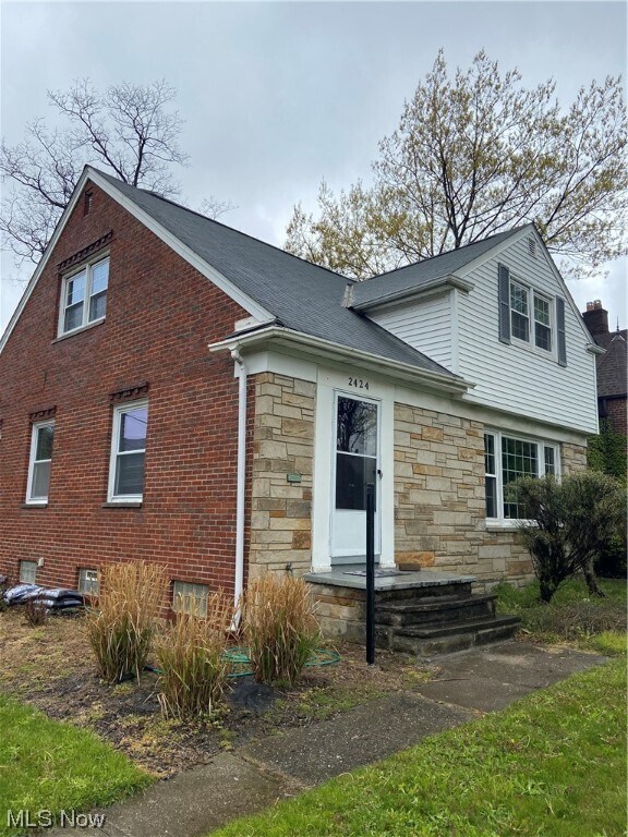 Foto del edificio - 2424 Saybrook Rd
