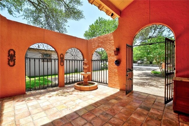 Building Photo - 108 Acapulco Dr