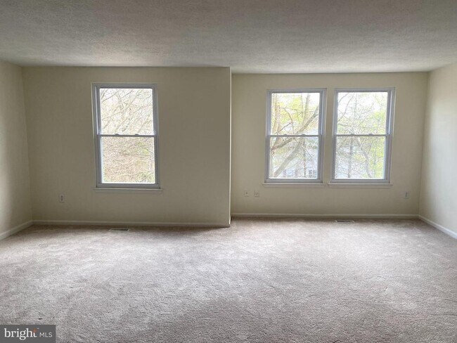 Foto del edificio - 13433 Whitechurch Cir