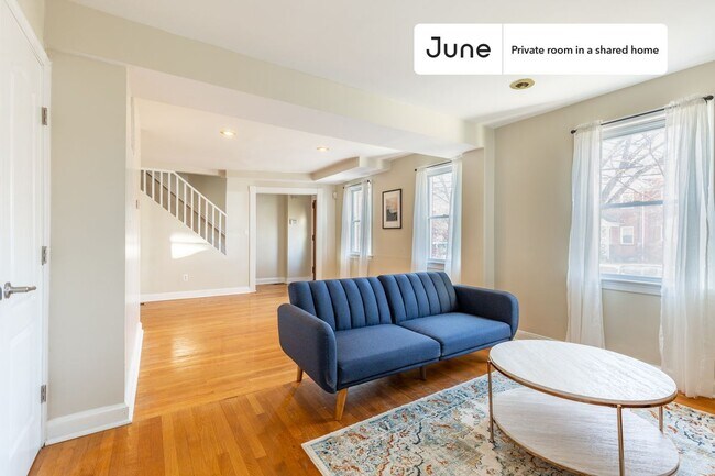 Building Photo - Private bedroom in 5 bed/3.5 bath Home