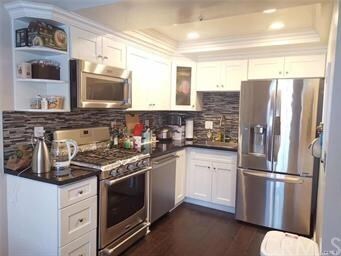 Foto principal - 1255 N Los Robles Ave