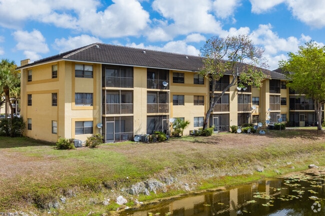 The Island Club At Coral Springs