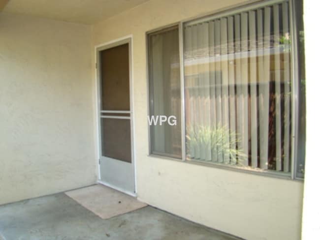 Building Photo - 2073 La Miel Ct