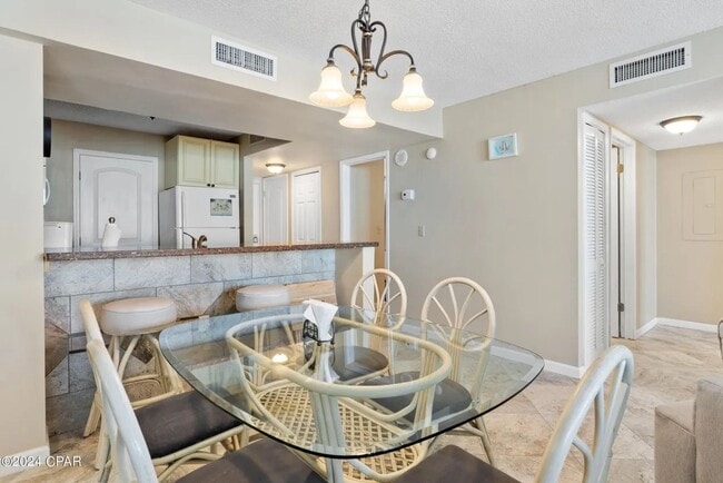 Building Photo - 2 Bedroom 2 Bathroom Condo