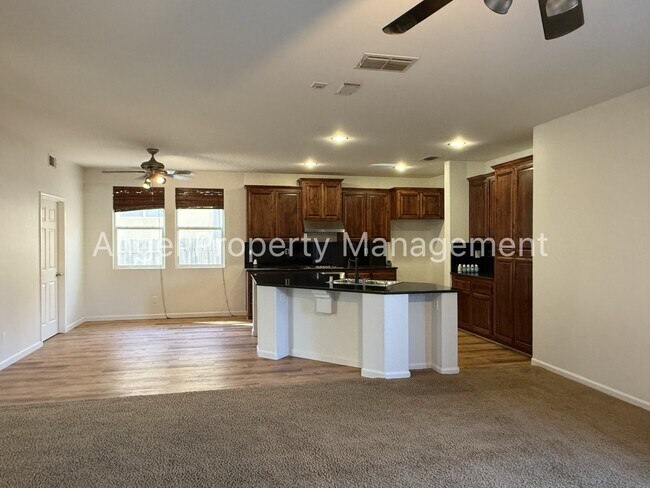 Building Photo - 3055 Brunnet Ln