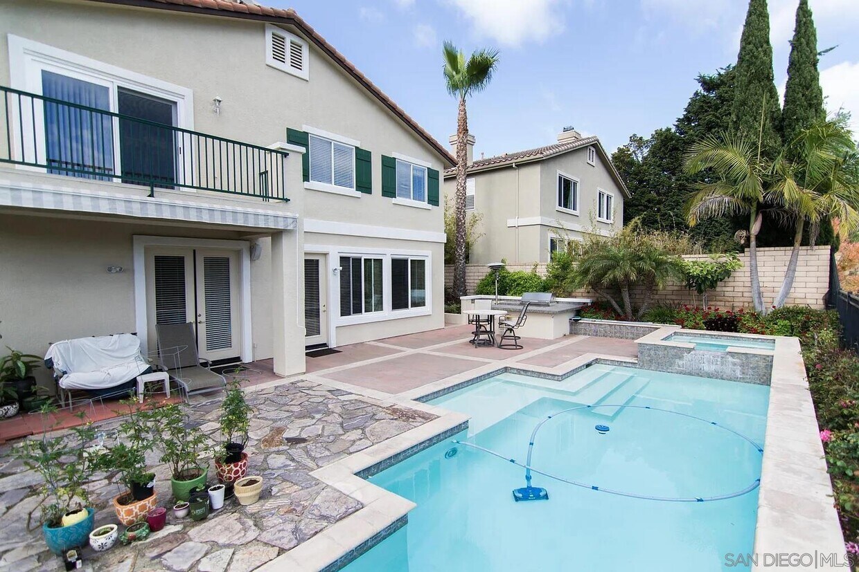 Foto principal - 5015 Manor Ridge Ln