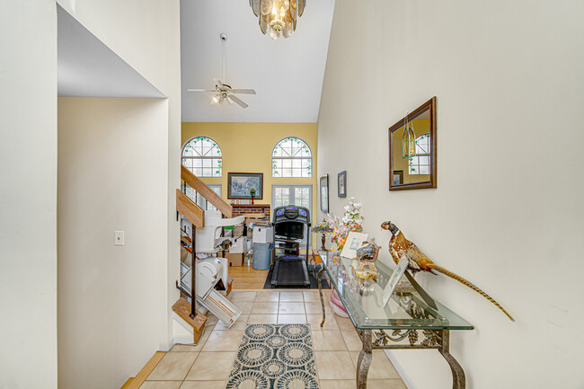 Building Photo - 706 Sturnbridge Ln