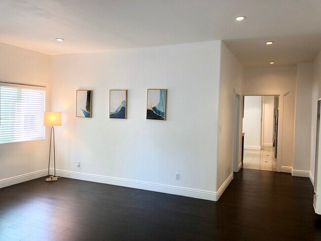 Foto del edificio - 1233 N Vista St