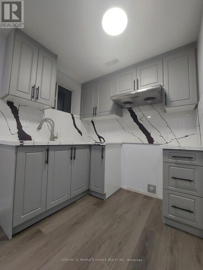 Photo du bâtiment - 1271 Prestonwood Crescent