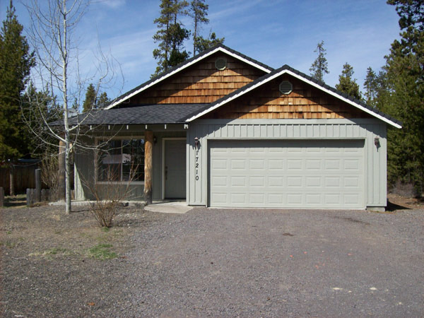 Building Photo - Oregon Water Wonderland- 3 Bedroom 2 Bath ...