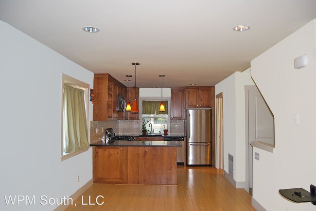 Building Photo - 2 br, 1.5 bath House - 4110 37th Ave S  Un...