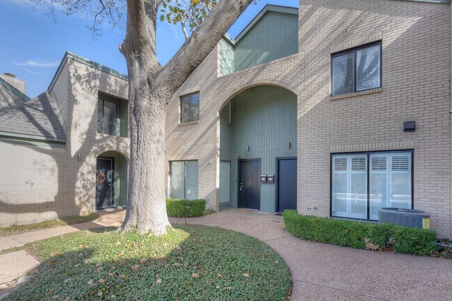 Foto del edificio - TCU / Medical District Townhome