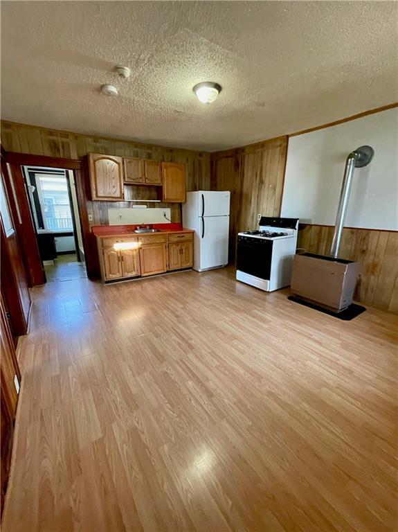 122 Paradis Ave Unit 3R, Woonsocket, RI 02895 Room for Rent in