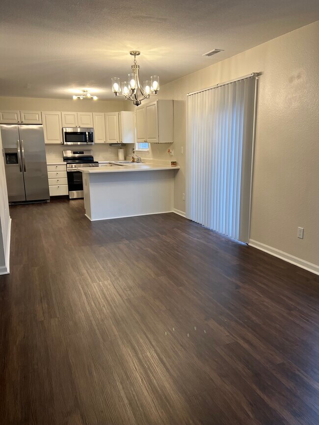 Foto del edificio - 11973 Cedar Dr