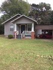 3 bed 1 bath for Rent