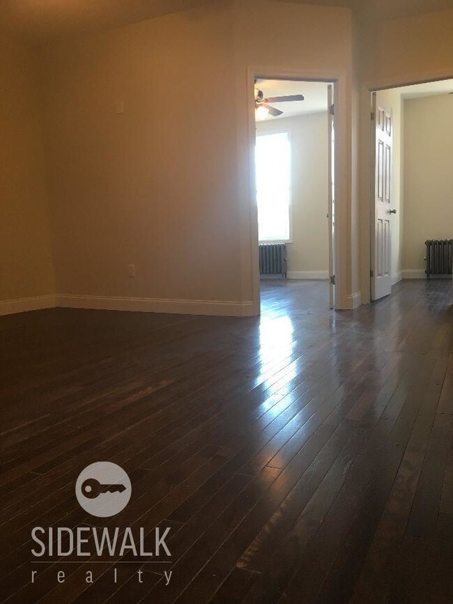 Foto del edificio - 7512 64th Pl