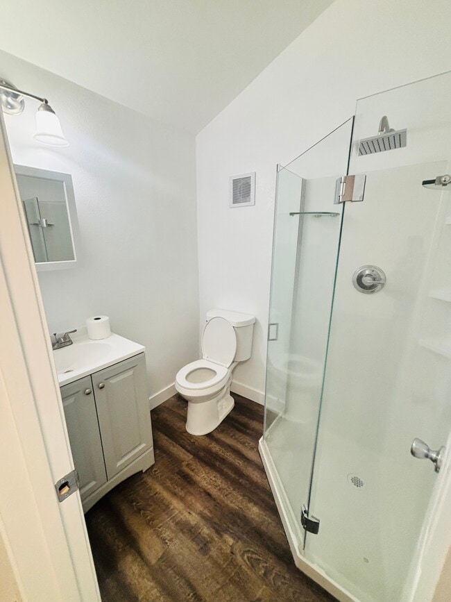 Building Photo - 152 W Tenth St