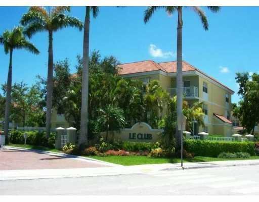Primary Photo - 8660 SW 212th St