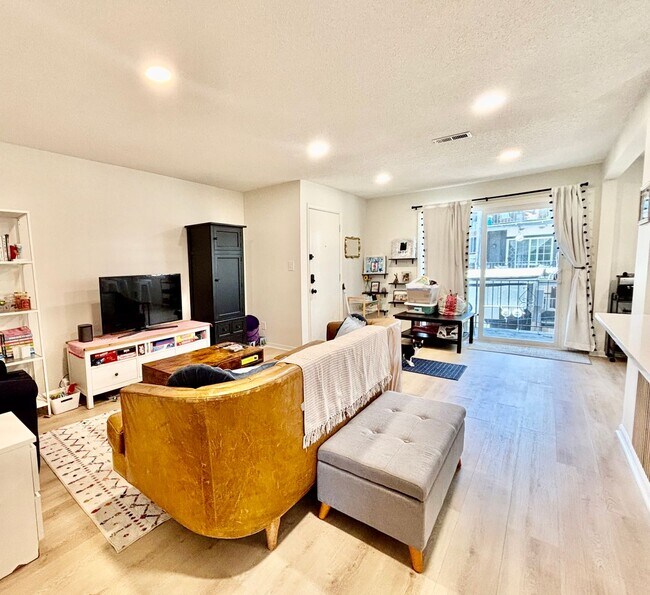 Building Photo - Westport Landings