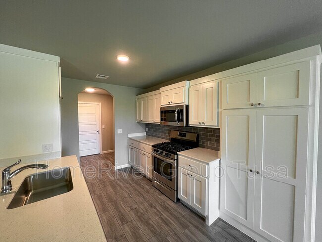 Foto del edificio - 739 E 139th St