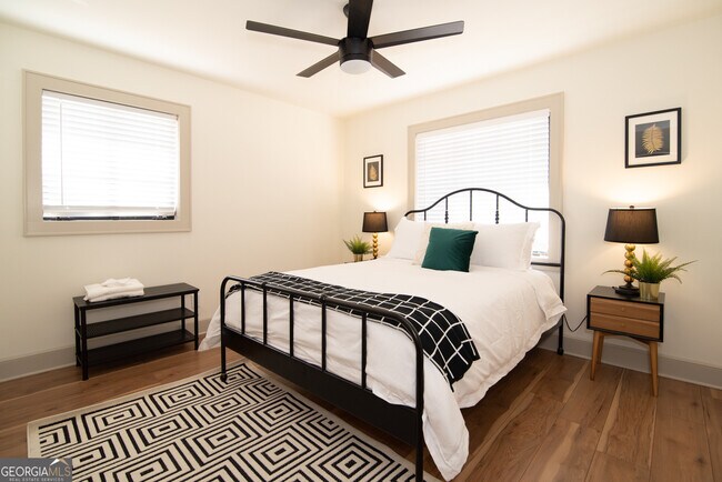 Foto del edificio - 907 White St SW