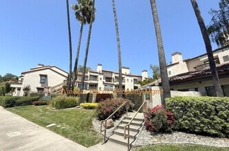 Building Photo - 1031 S Villa Way
