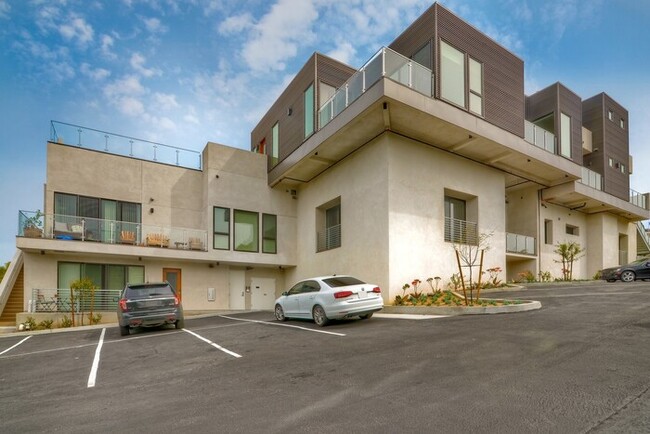 Building Photo - 2466 1st Ave