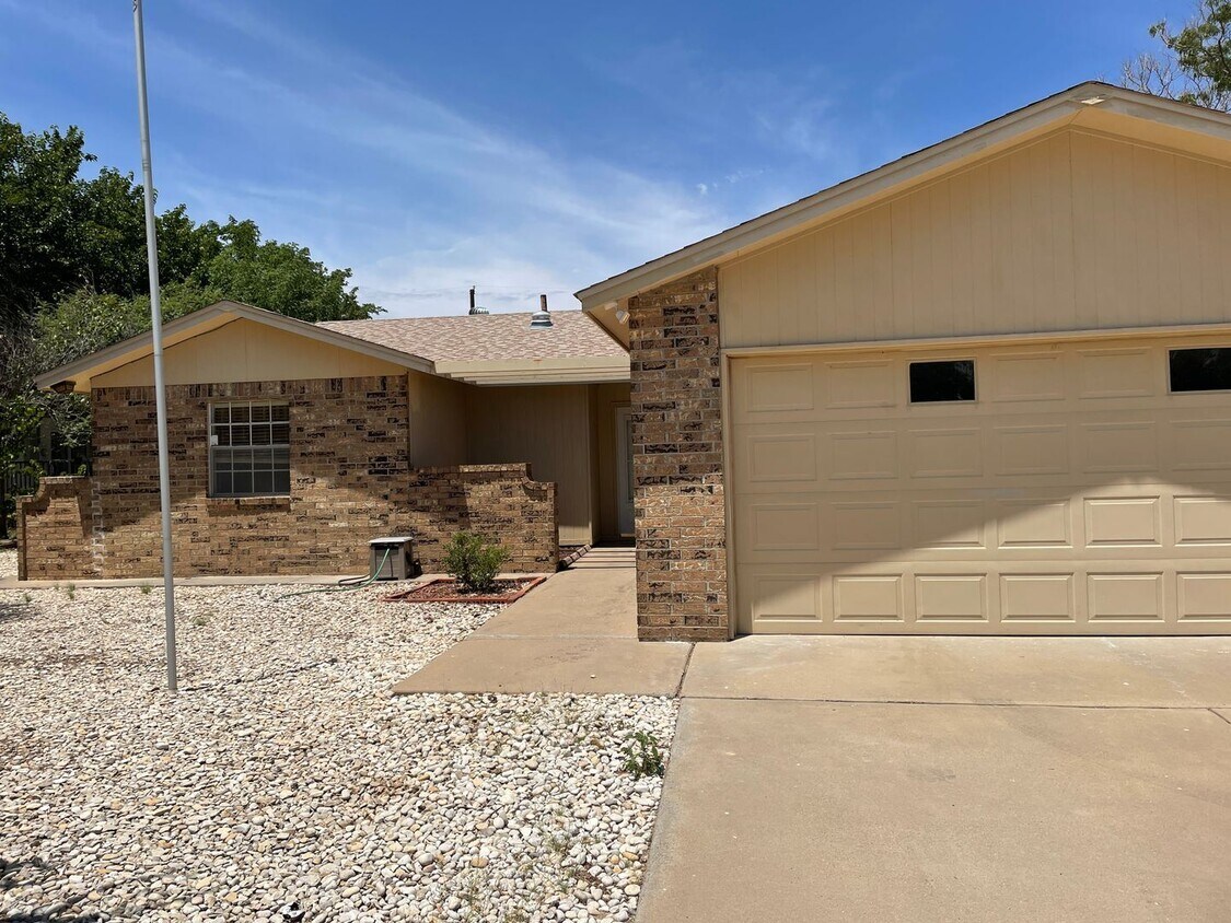 Foto principal - 3 br, 2 bath House - 517 Sunrise (410)