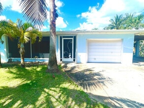 Building Photo - 2503 N Ocean Dr