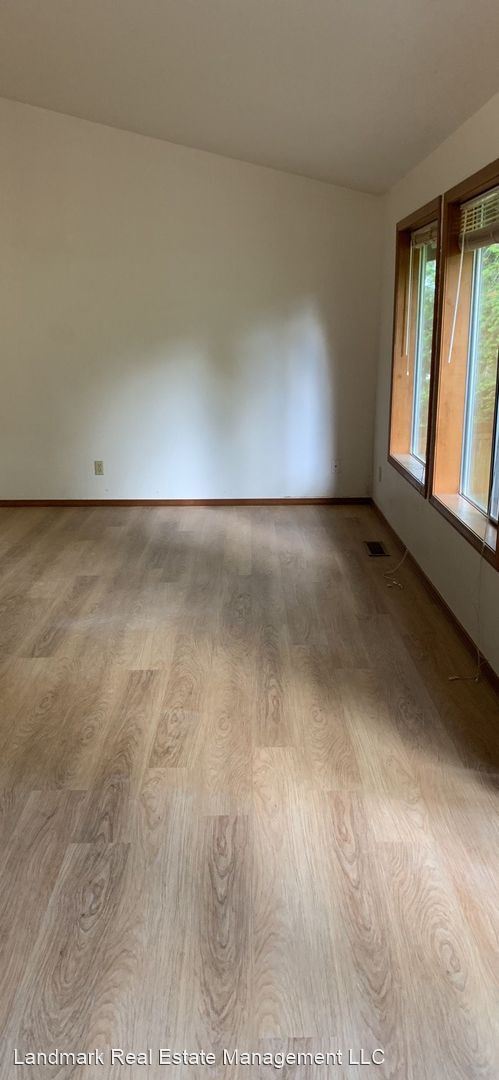 Building Photo - 3 br, 2 bath House - 1430 Welling Road