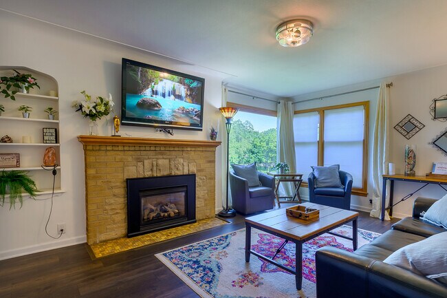 Foto del edificio - 5040 Cedar Ave S