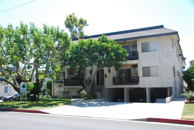 Foto del edificio - 10960 Rose Ave