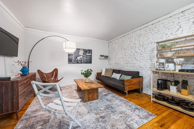 Foto del edificio - 341 W 30th St