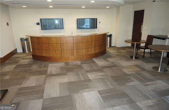 Foto del edificio - 3324 Peachtree Rd NE