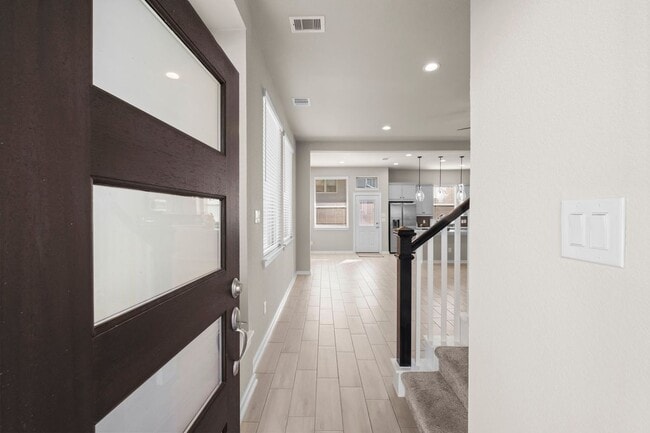 Foto del edificio - 308 N Spotted Fern Dr