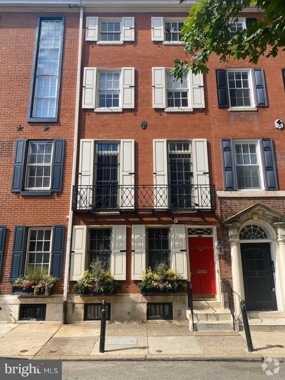 Building Photo - 1709 Rittenhouse Square