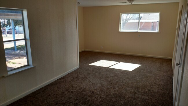 Foto del edificio - 737 Waco St