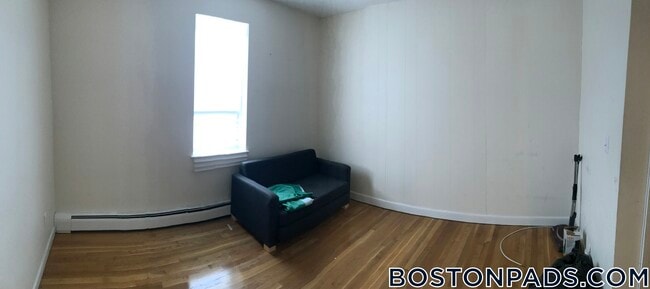 Building Photo - 180 N Beacon St