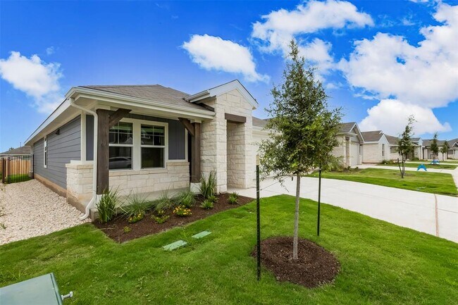 Foto del edificio - 4905 Hazelnut Ln