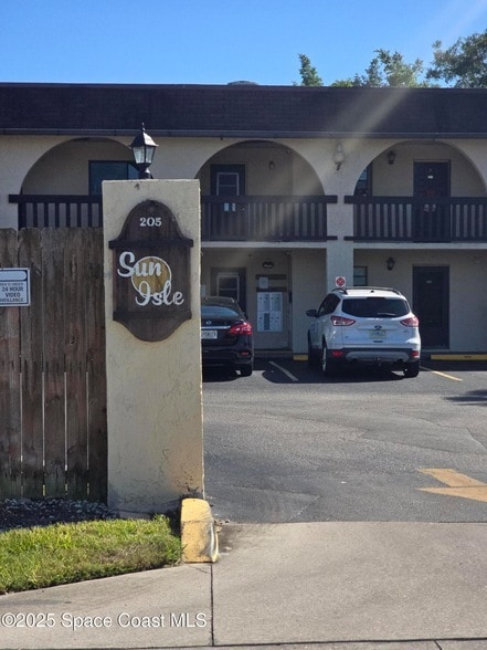 Building Photo - 205 Palmetto Ave